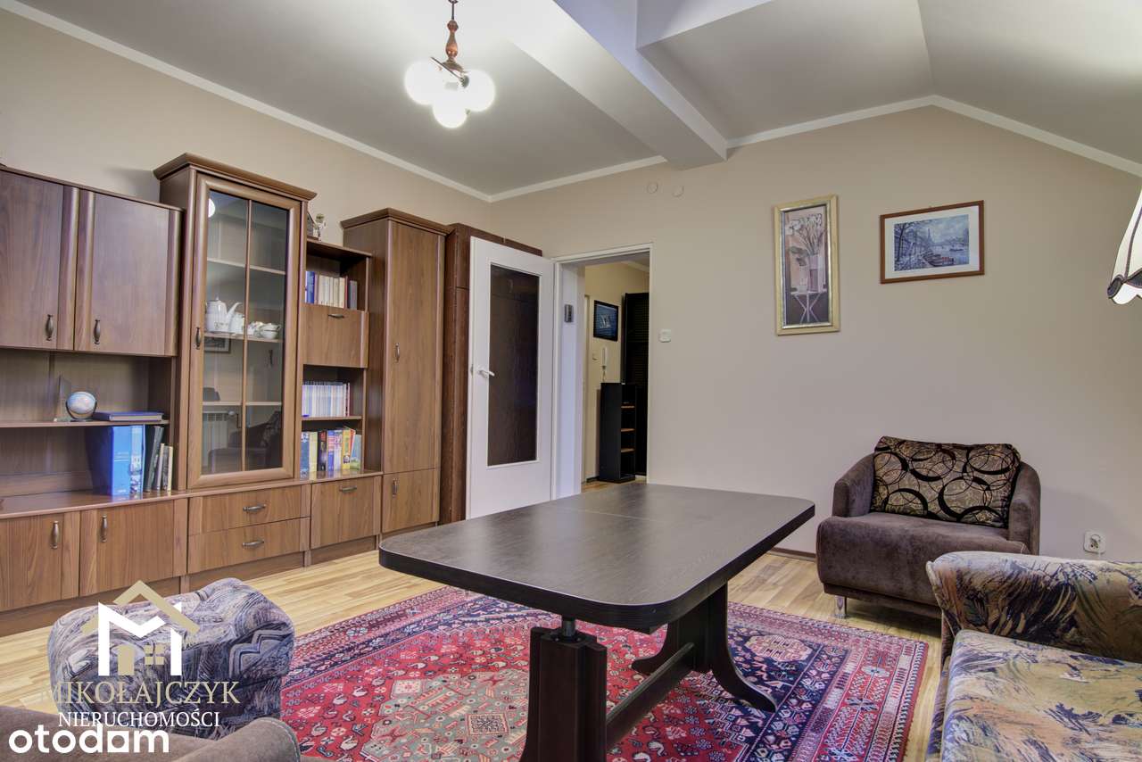 2 pokoje / Pl. Konstytucji 3 Maja / 43 m2 / 3 piętro-1