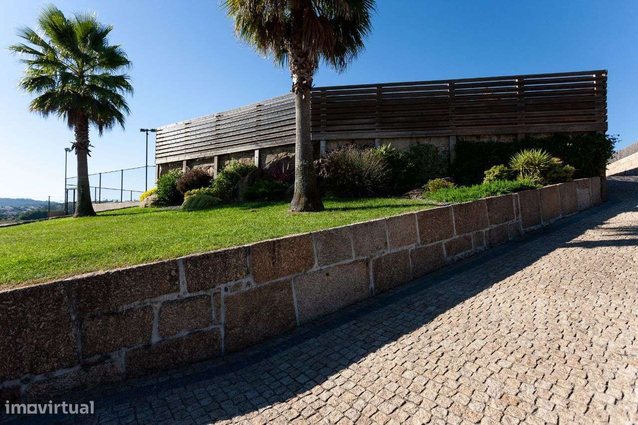 Moradia com Piscina e Campo de Ténis-29