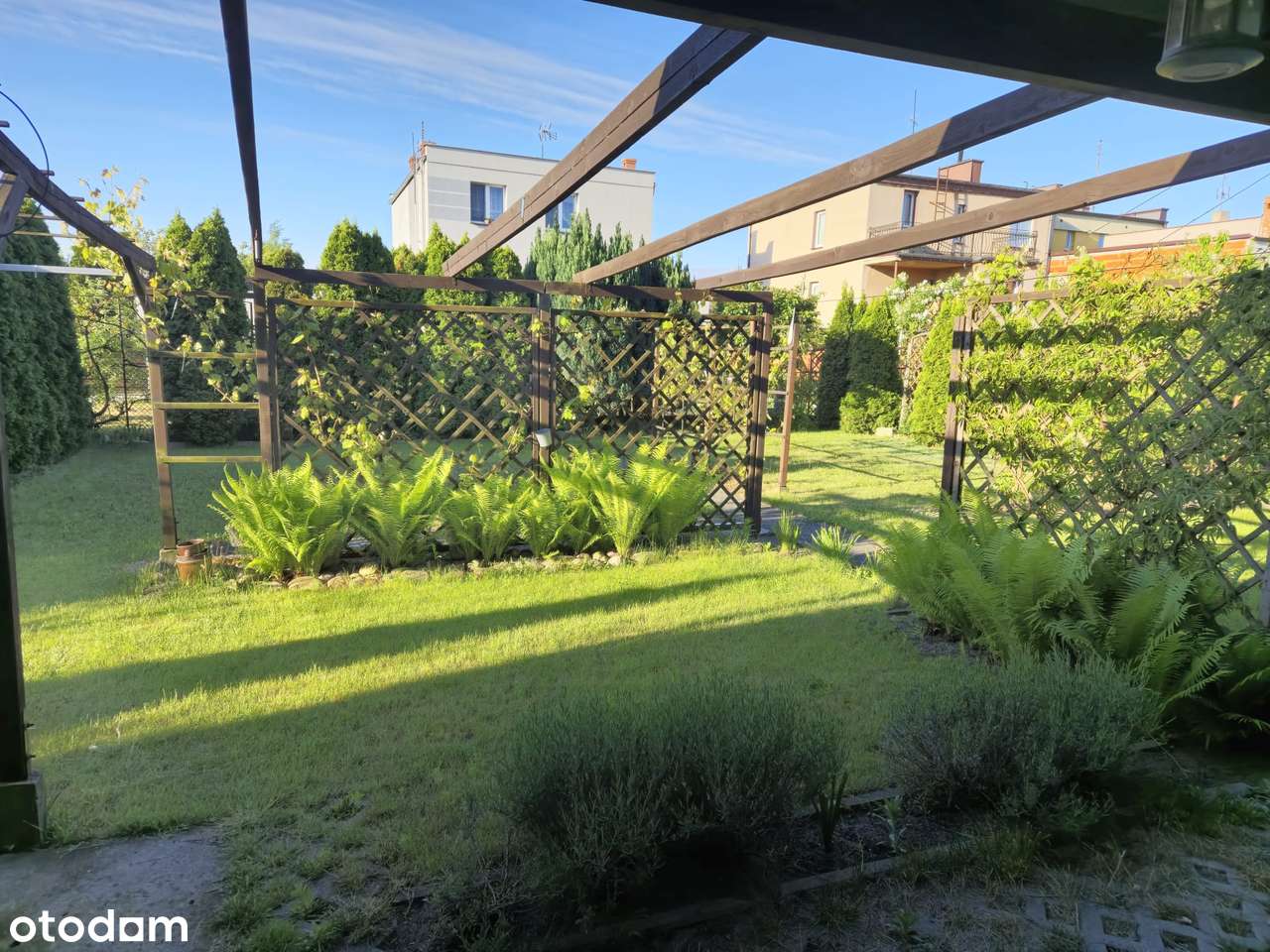 Wolnostojący dom z garażem – Os. Sokołowskie, cicha ulica - Pełny obrazek: 5/9