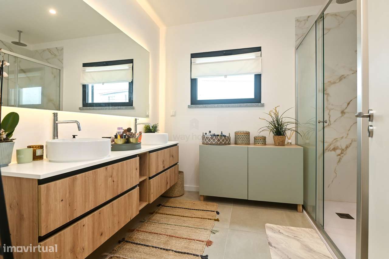 Moradia T4 | Construção contemporânea | Trajouce | São Domingos de Ran-17