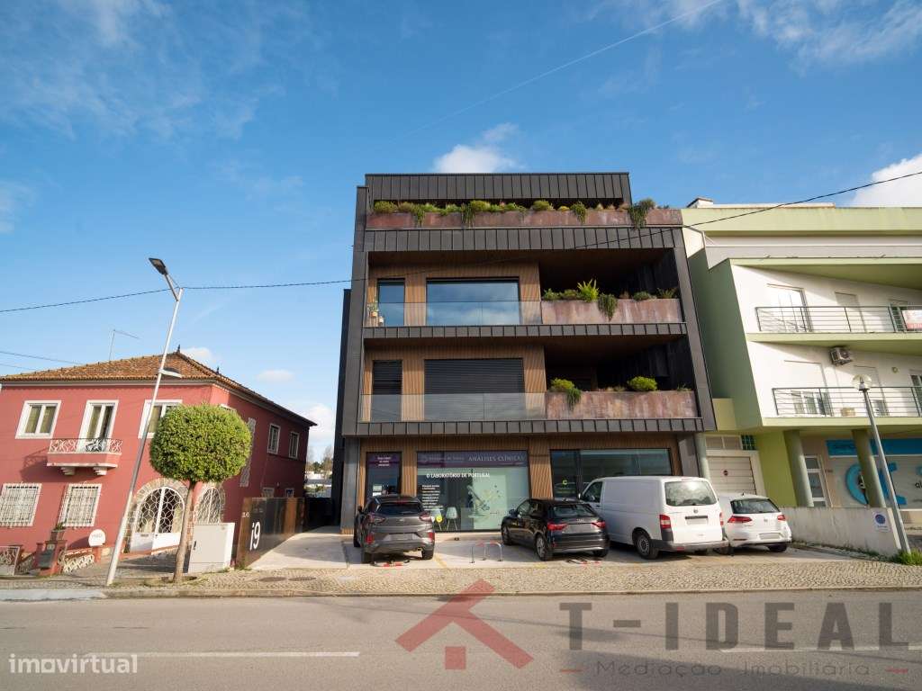 Apartamento T3 no Centro da Lourinhã-47