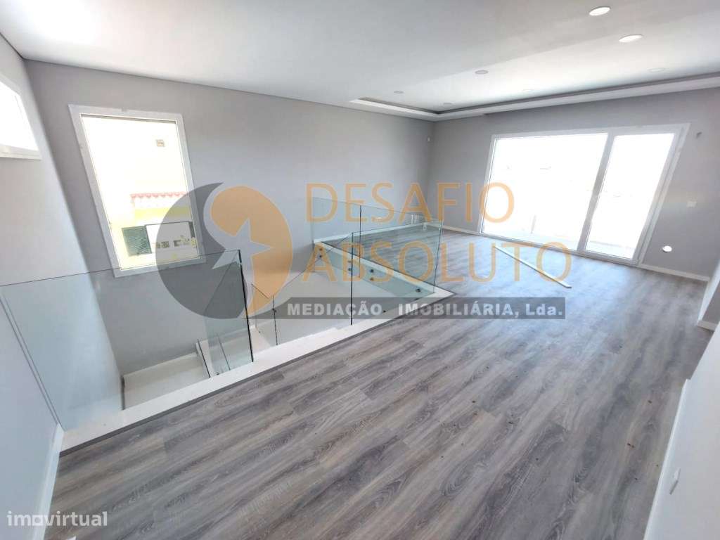 Moradia Isolada T4 C/ Piscina e Garagem - Brejos de Azeitão-20