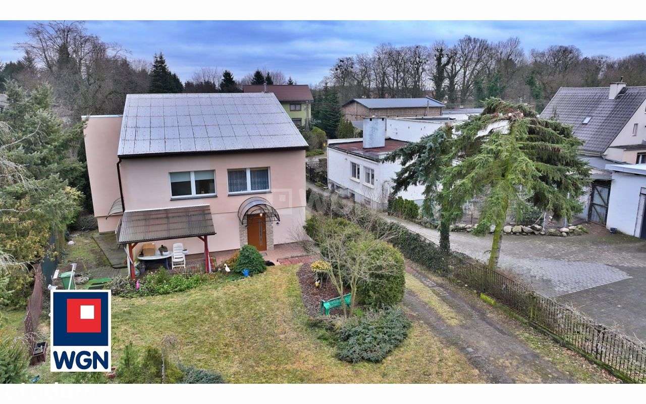 Atrakcyjny dom w cichej okolicy-2