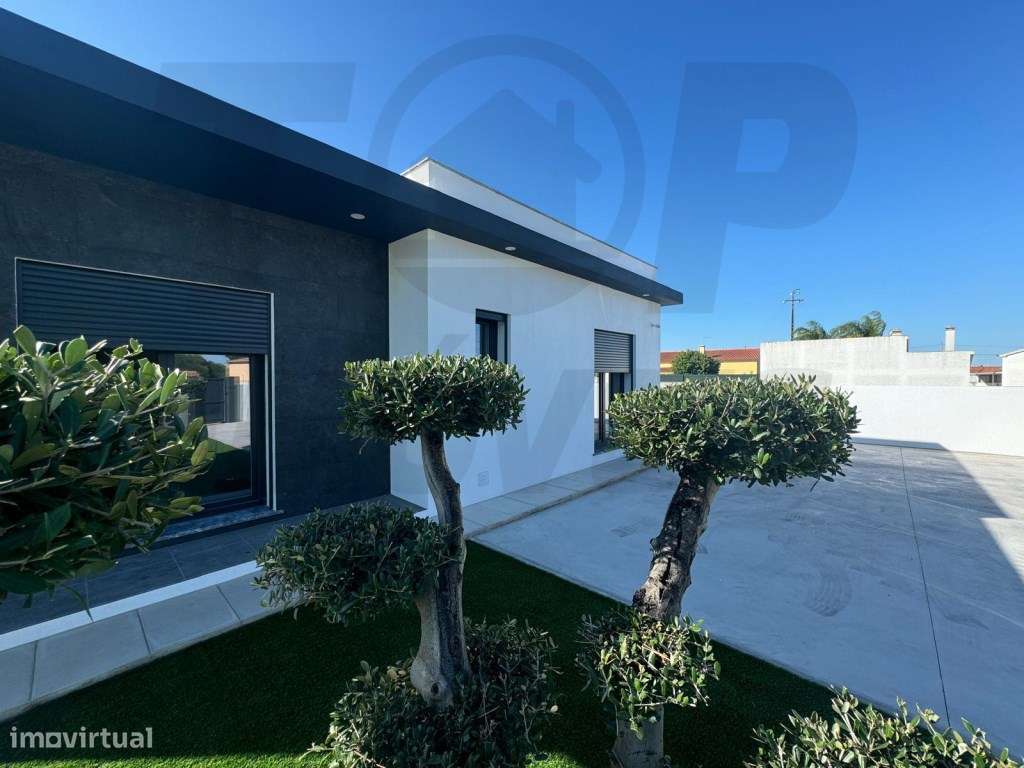 Moradia Nova Contemporânea V4 - Foros De Salvaterra - 415.000€ - Grande imagem: 4/33