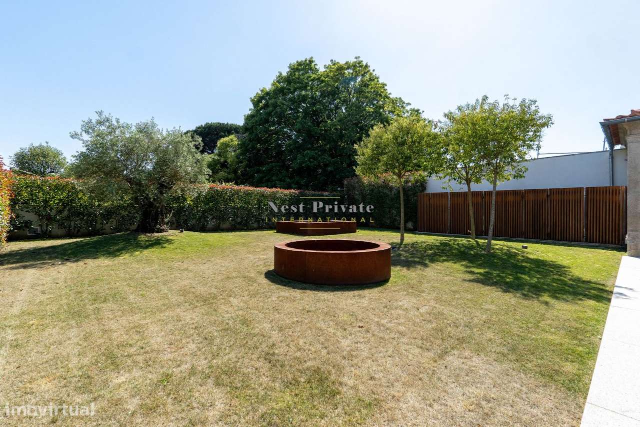 Palacete à venda na Rua de Álvares Cabral-51