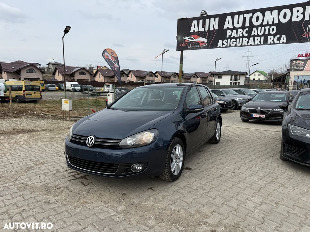 VOLKSWAGEN GOLF - COMPACT