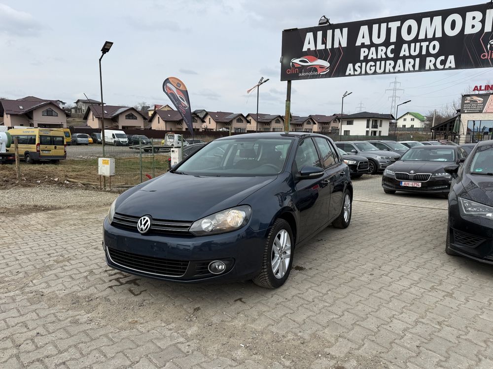VOLKSWAGEN Golf 1.6 TDI BLUEMOTION Technology DSG Comfortline