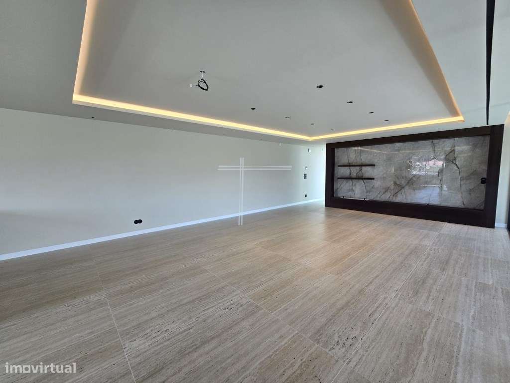 Moradia isolada T5, arquitetura contemporânea com piscina - Verdizela-20