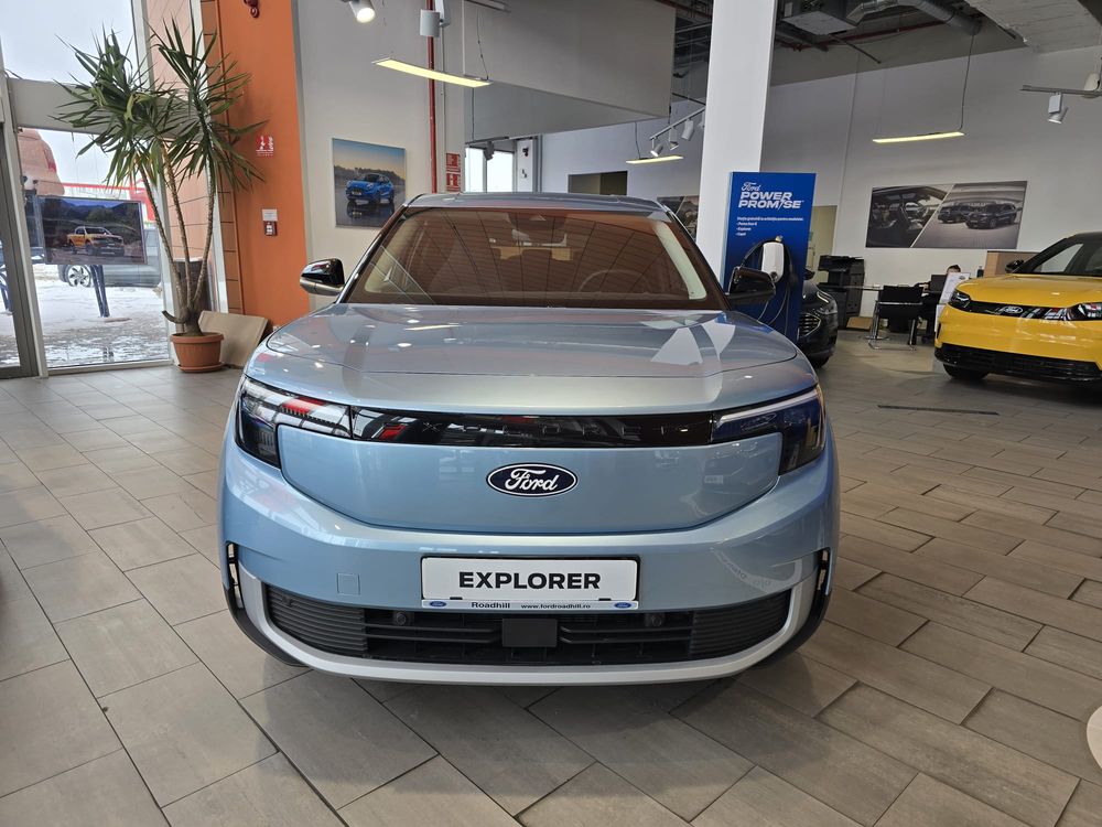Ford Explorer Elektromotor mit Standard Range RWD 58kWh Style 2026