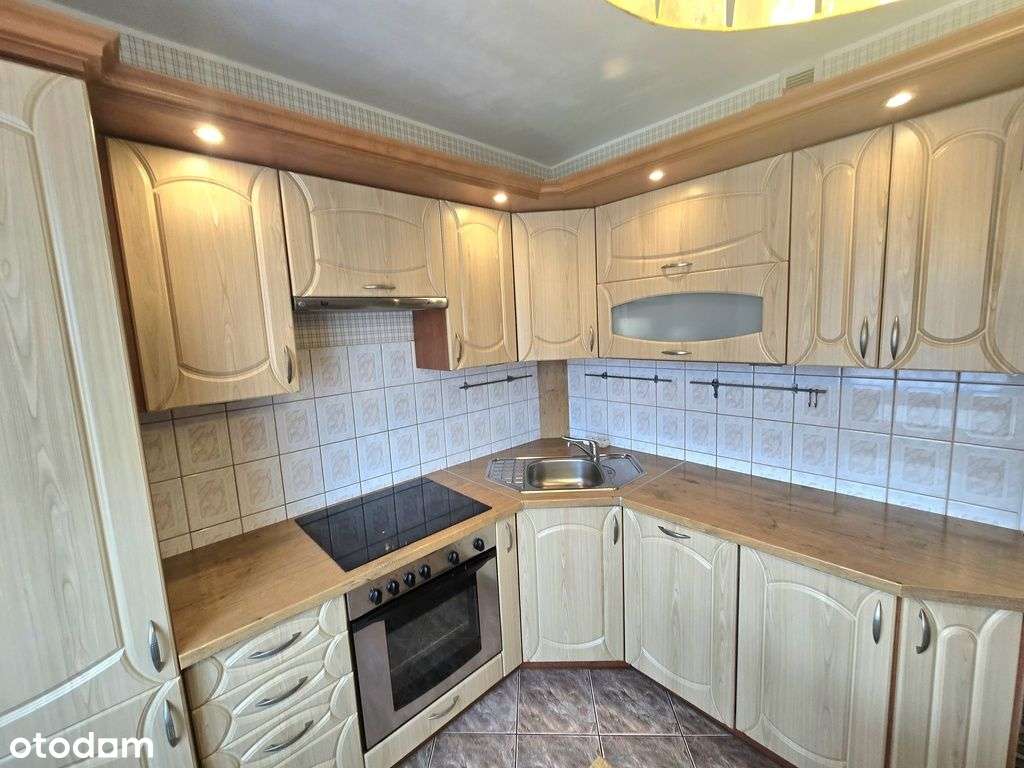 Zadbane trzypokojowe mieszkanie-9