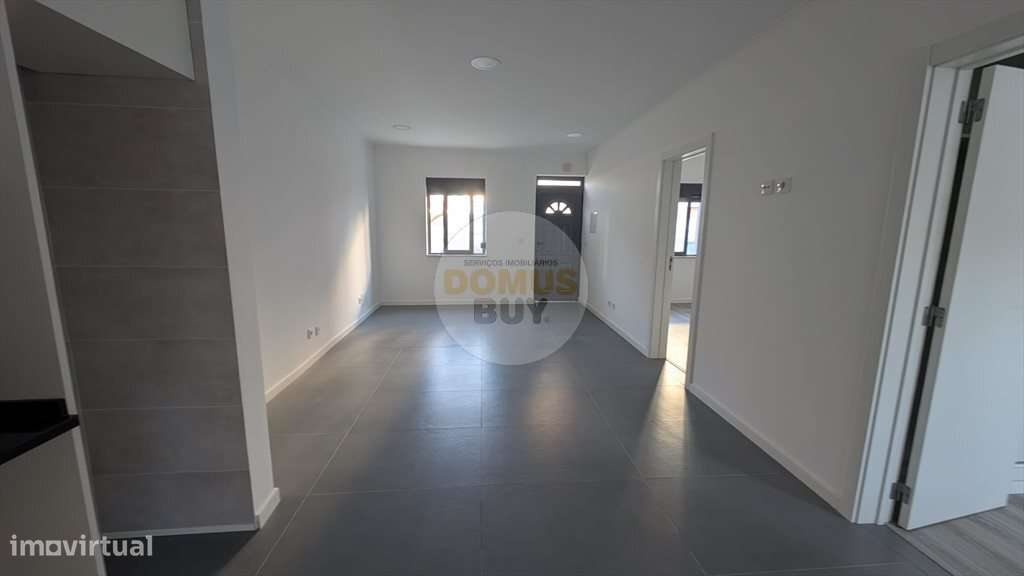 MORADIA TÉRREA T3 | SUITE | 2 WCS - BAIXA DA BANHEIRA - Grande imagem: 4/17