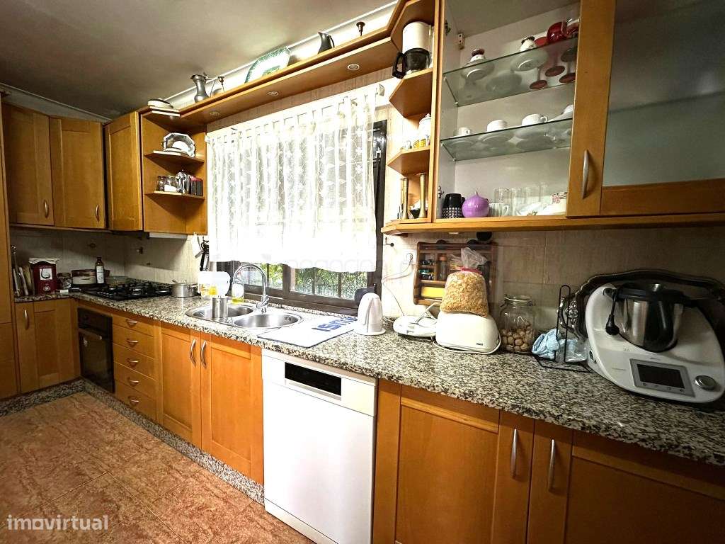 Moradia individual T5-6