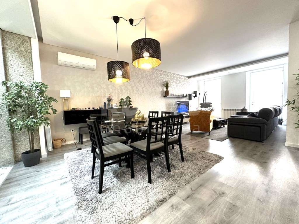 Moradia V4 Centro Cidade - Grande imagem: 3/29