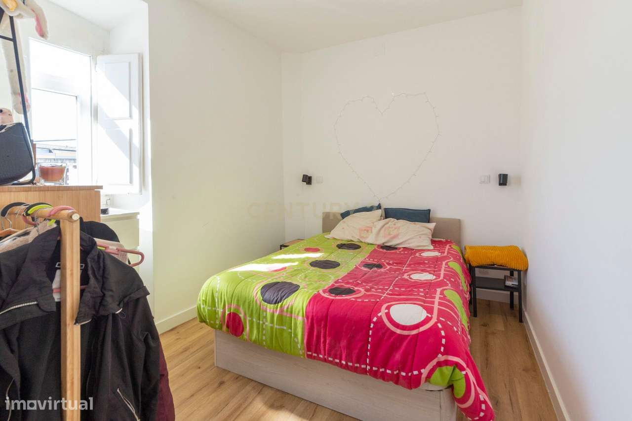 T1 com Vista Cidade em Camarate, arrendado até Maio 2027.-6