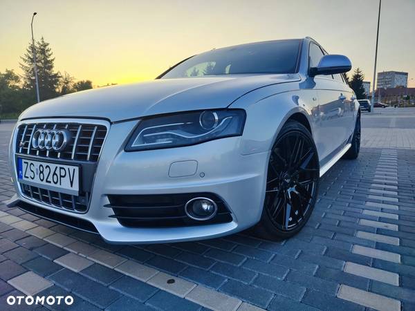 Audi S4 Avant S tronic - 1