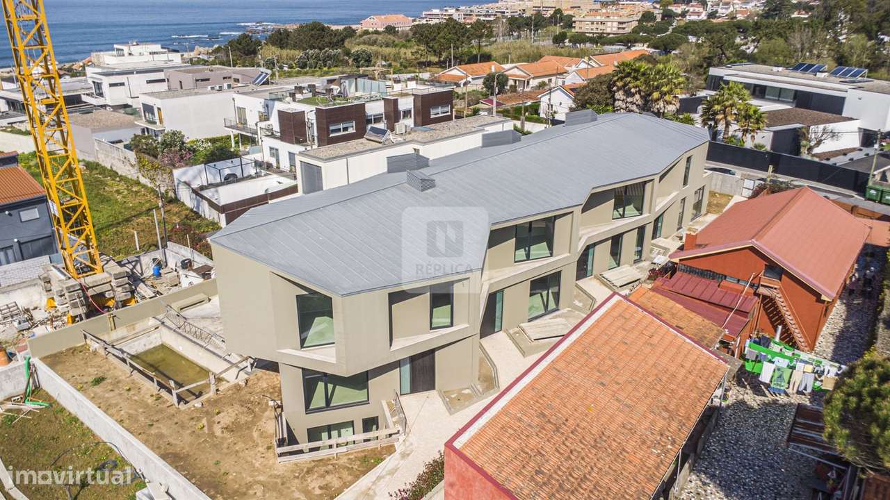 Moradia T3+1 em Canidelo a escassos metros da linha de mar-49