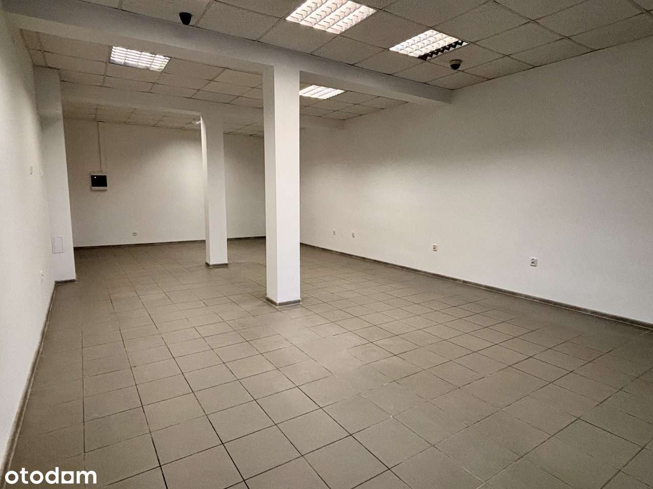 Lokal usługowy 56,5m² z witryną na parterze - Pełny obrazek: 4/11