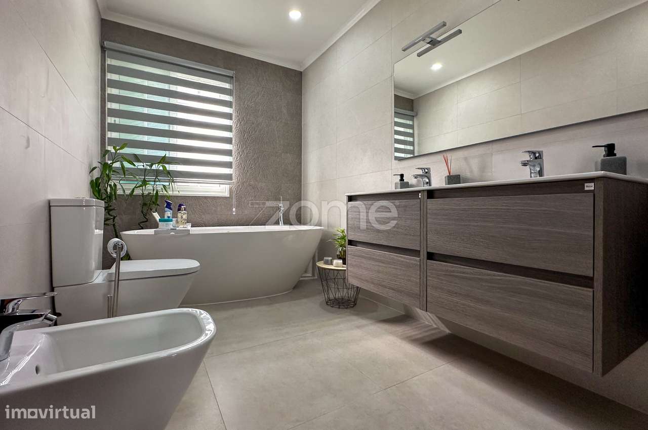 Moradia V3 + 1 apenas disponível para PERMUTA. - Grande imagem: 5/23