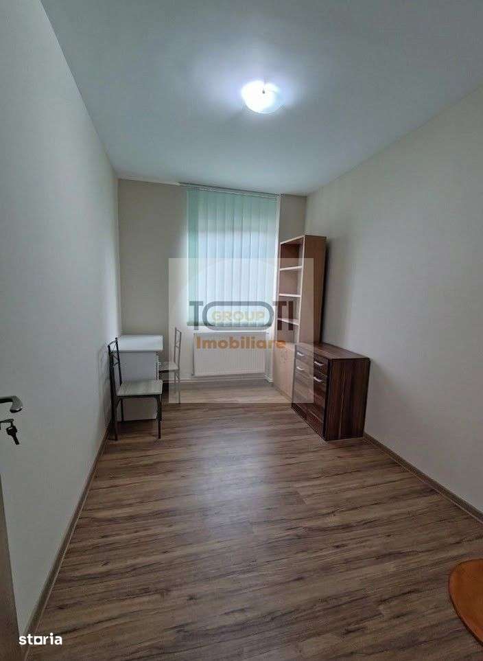 Apartament de vânzare în zona PĂCURARI, 3 camere decomandat-2