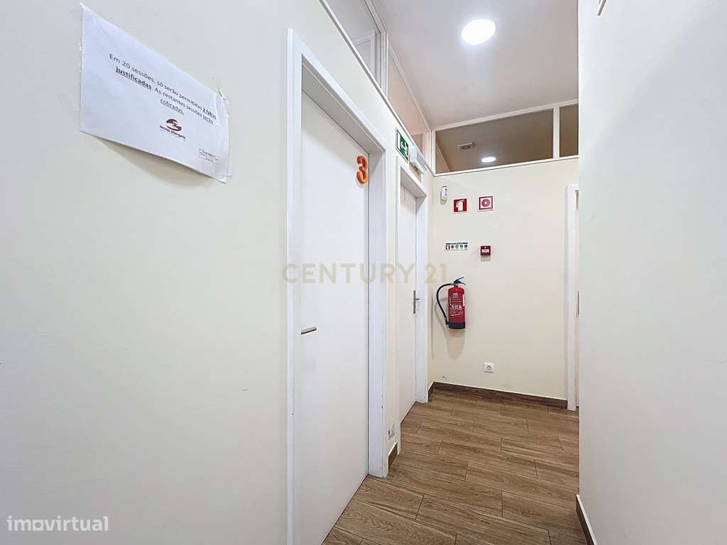 Oportunidade Única: Venda de Clínica em Pleno Funcionamento na Lagoa –-12