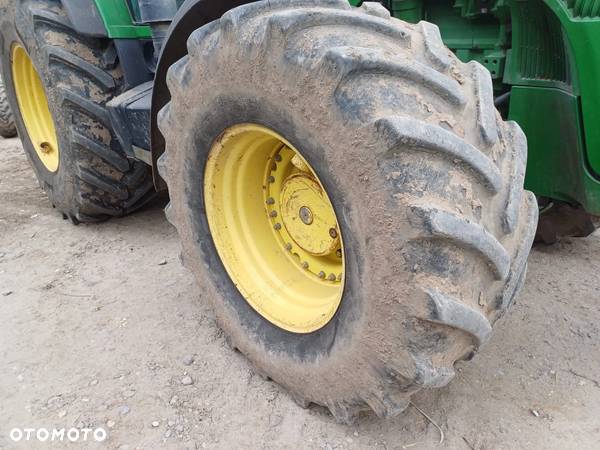 John Deere 8120 - 9