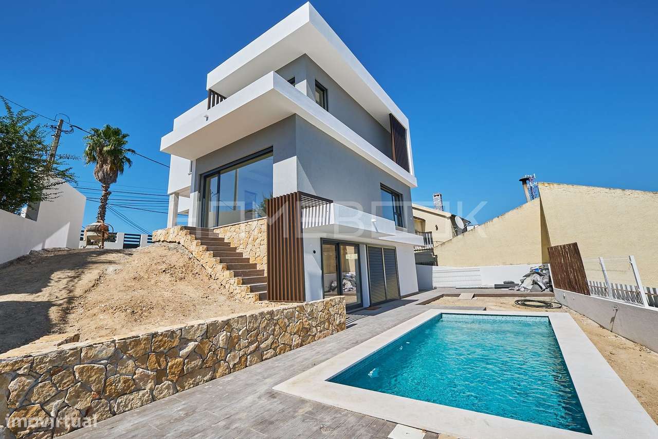 Moradia independente T4 com Piscina e garagem | Quintinhas, Charneca d-36