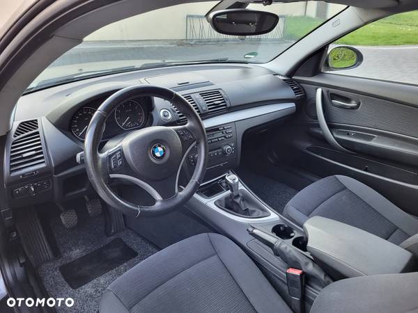 BMW Seria 1 116i - 8