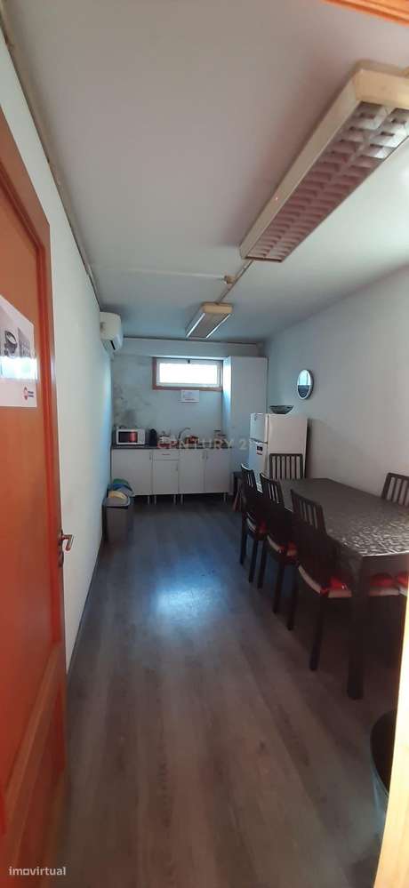 Armazem + Escritórios , zona  industrial de Ovar  657,  m2  (útil) - Grande imagem: 5/19