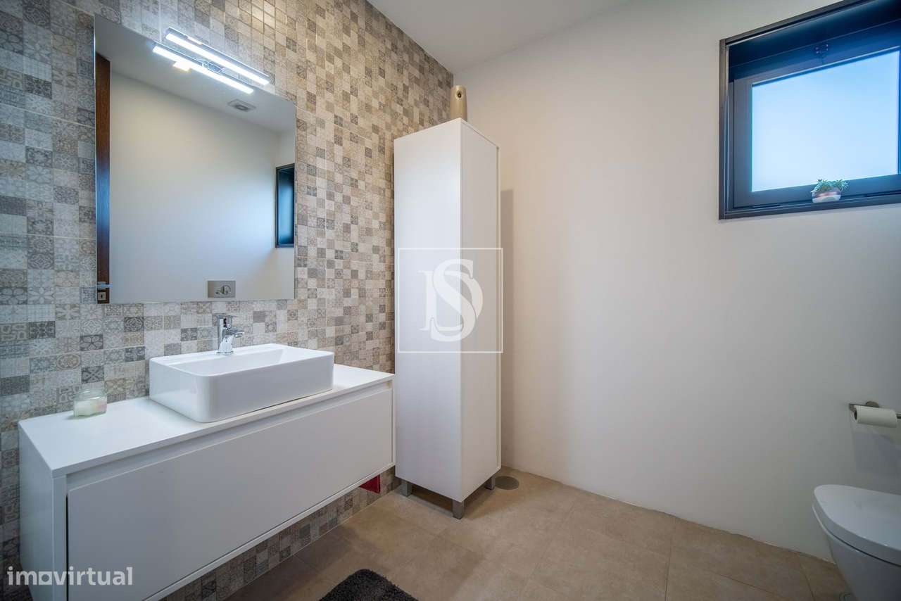 Moradia Individual T3, com jardim e vistas desafogadas-18