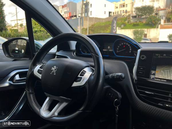 Peugeot 2008 1.6 e-HDi Allure - 18