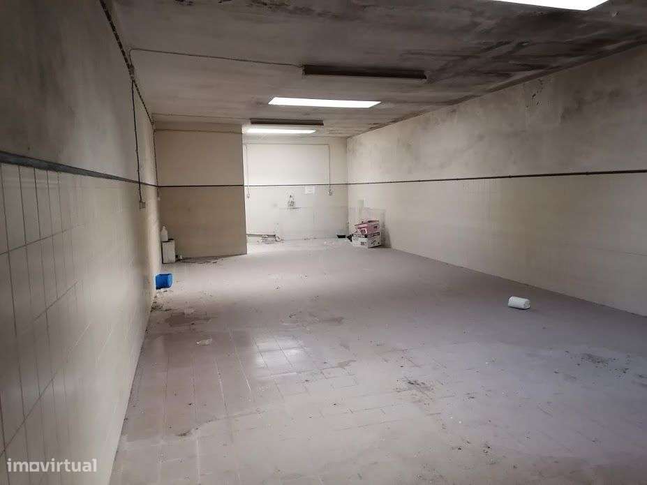 Armazém - Zona de Viana - Neiva - Grande imagem: 4/4