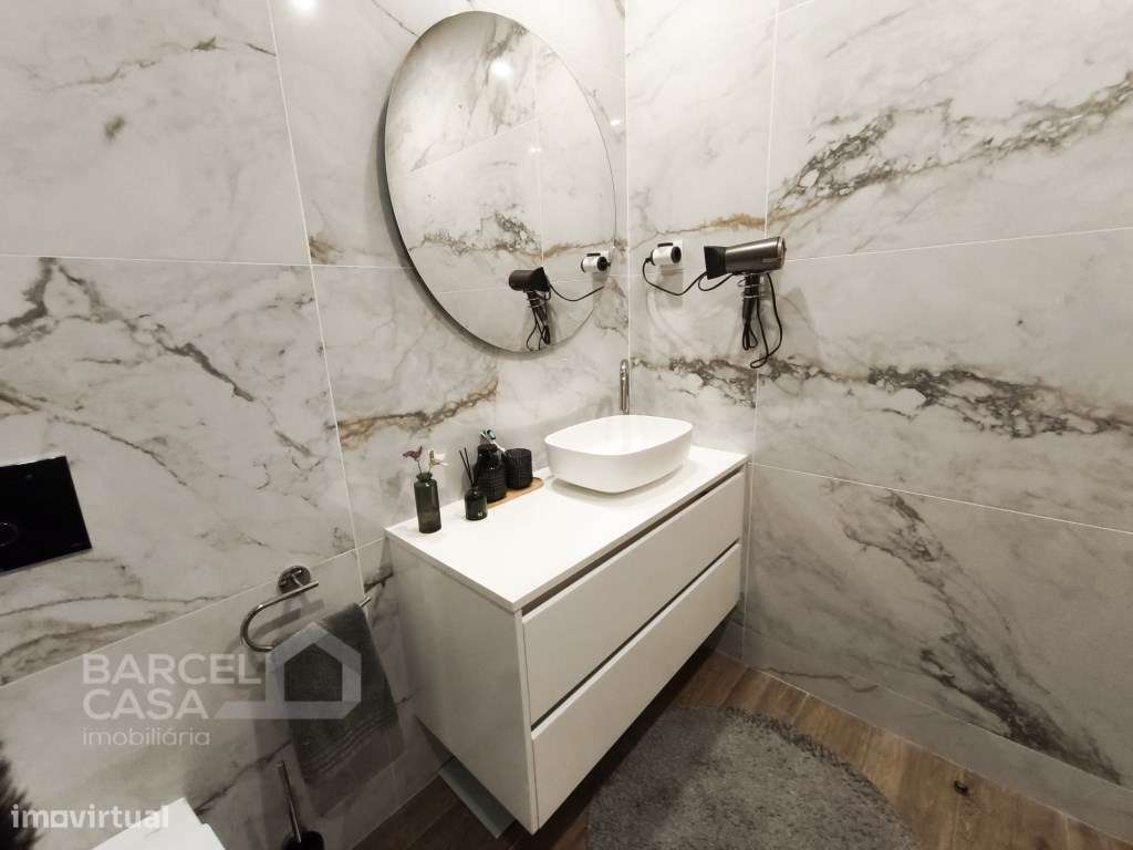 Oportunidade Única: Moradia T3 Térrea Semi-Nova em Manhente!-13