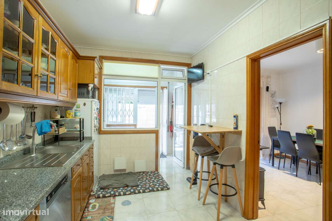 Apartamento T1+1 C/ Terraço e Lugar de Garagem - Grande imagem: 3/30