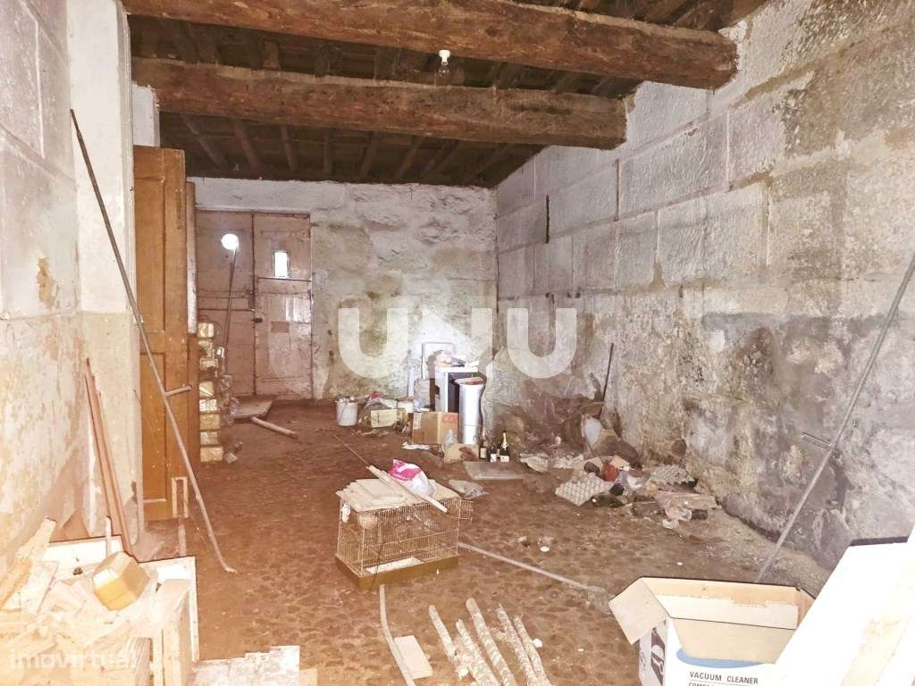 Moradia T5 - Pleno Centro Histórico de Viseu-26