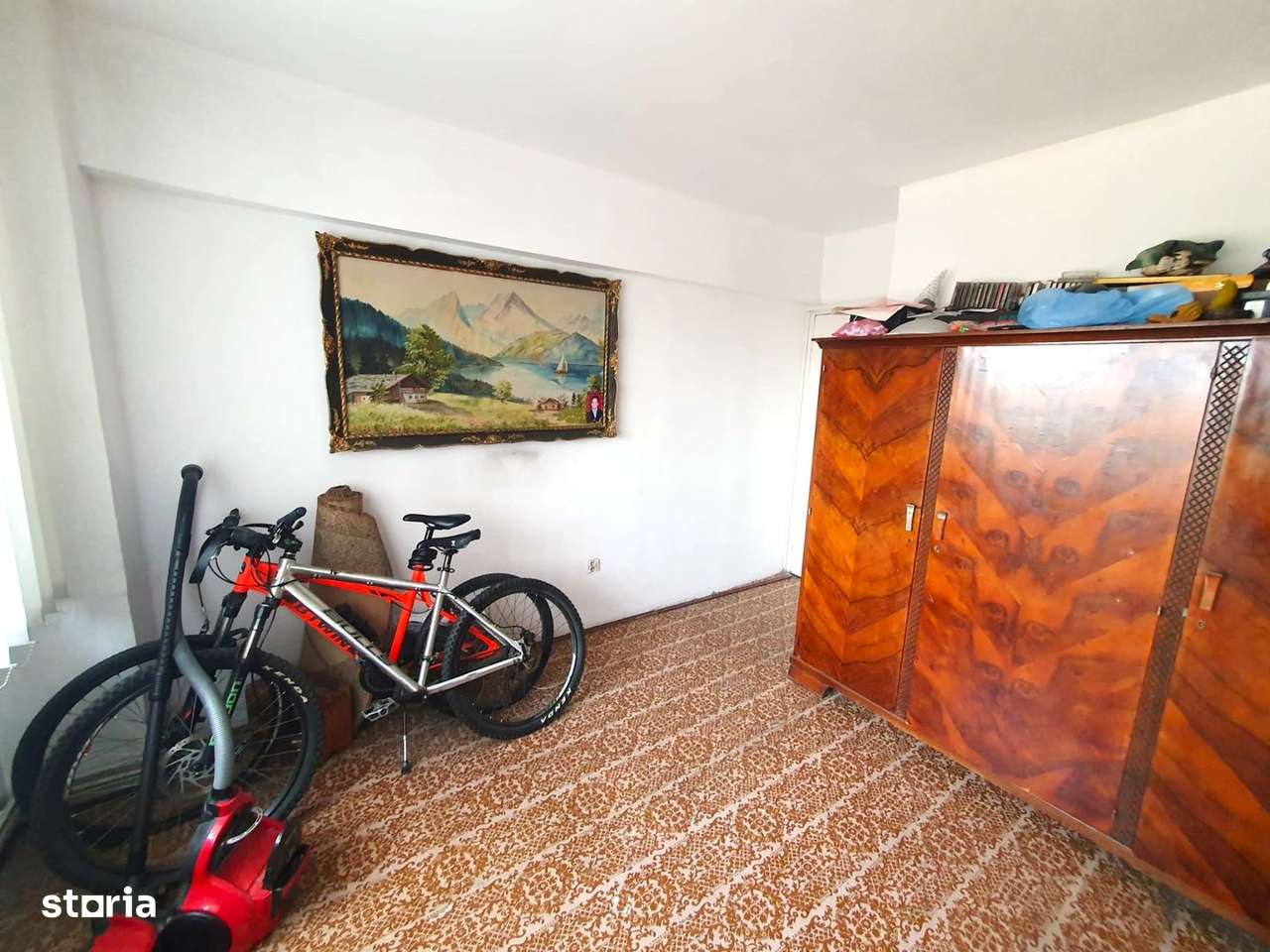 Apartament spațios cu 3 camere și 2 băi – zona Ciucaș / Astra-14