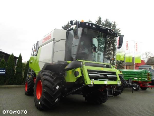 Claas LEXION 8900TT - 4