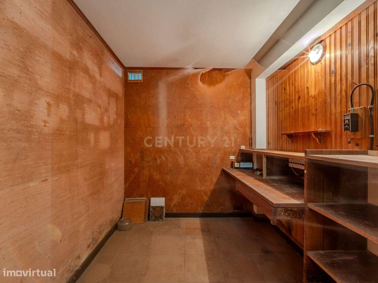 Moradia T3 em Leça da Palmeira -  Oportunidade Única para Investidores-29