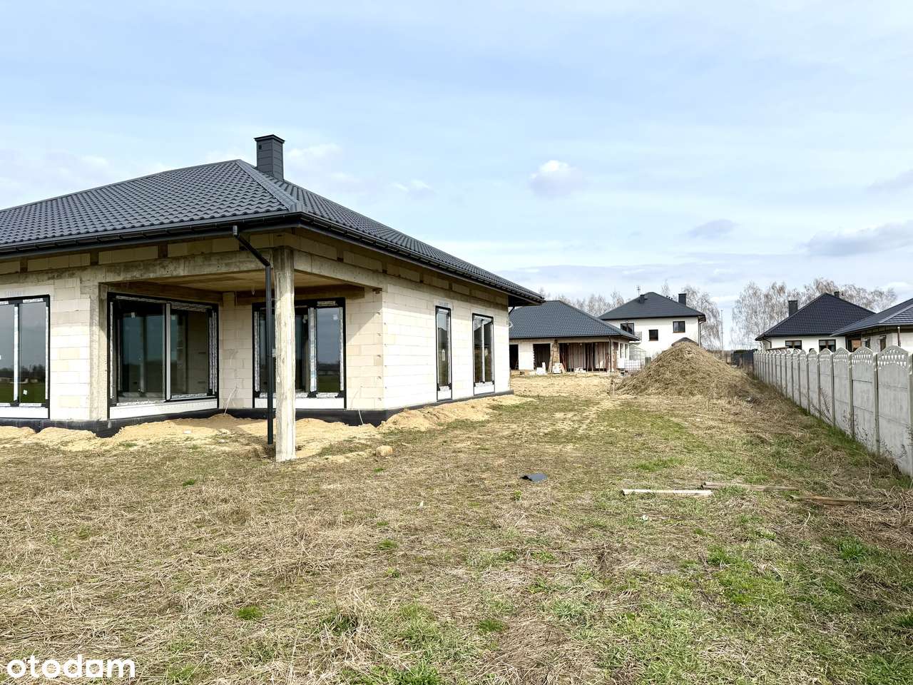 Nowy dom w stanie deweloperskim w Stoku Lackim na działce 1027m2-14