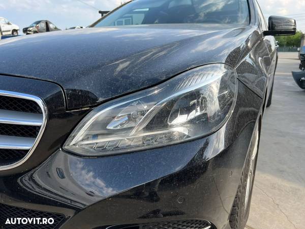 Bara spate cu senzori de parcare Mercedes-Benz E 2013 Berlina Negru - 1