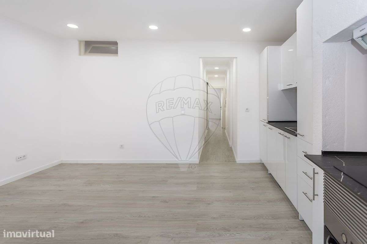 Apartamento T2 à venda em Lisboa-3