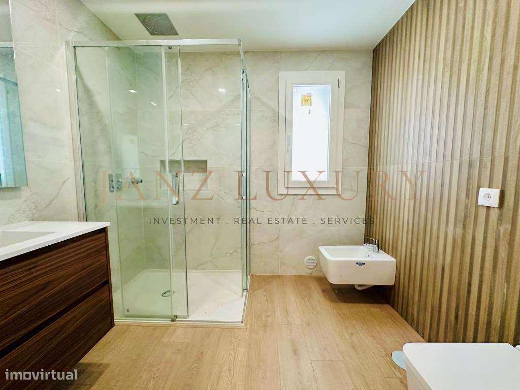 Moradia T4 com Piscina e 300m² Jardim em Manique | Cascais | Garage...-11