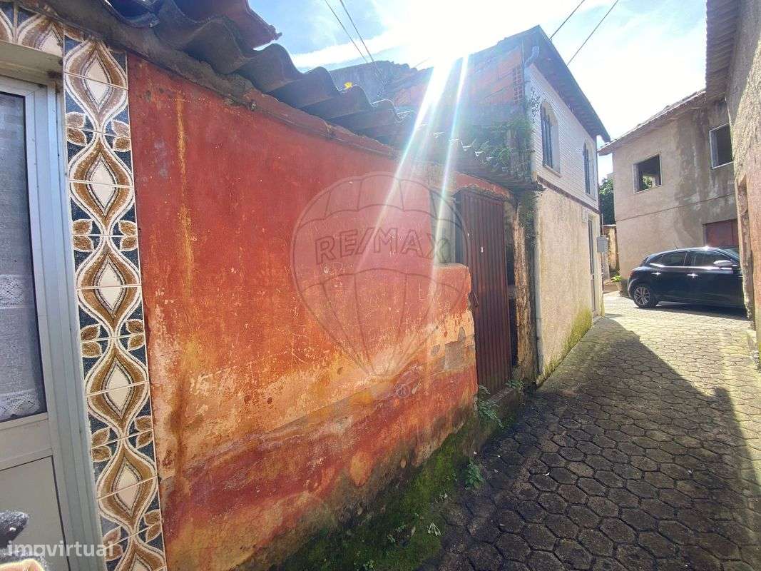 Moradia T2 para venda - Grande imagem: 2/4