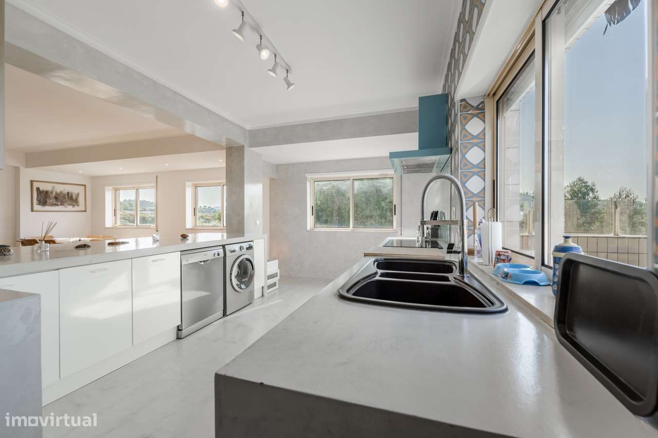 Apartamento T3 para venda em Ferreiros e Gondizalves, Braga - Grande imagem: 1/37