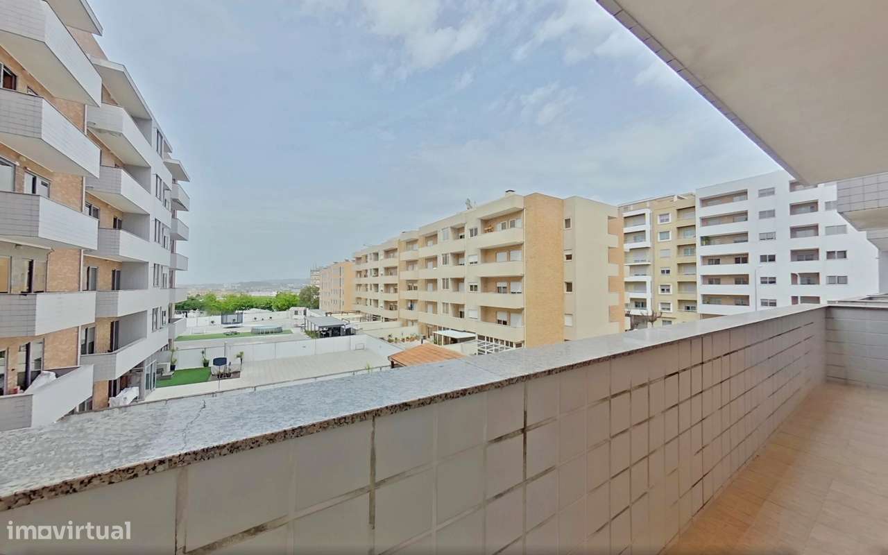 T3 Varanda, Suite, Box 2 carros-17