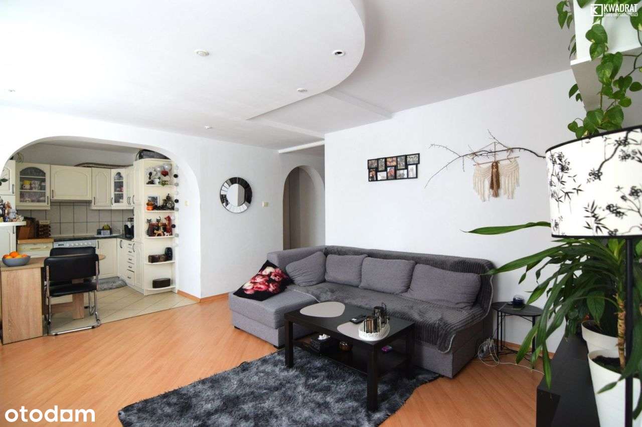 2pokojowe mieszkanie/pow. 59 m2/ul.Spadochroniarzy-0