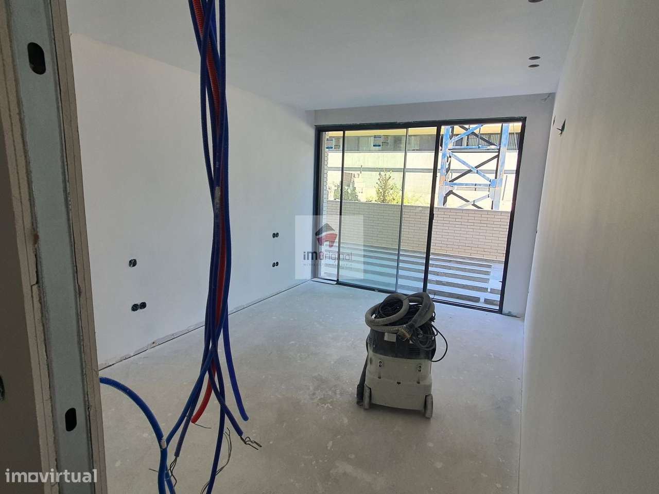 Novo T2+Office Terraço 2 Lug. Garagem a par, arrumo, Madalena-11