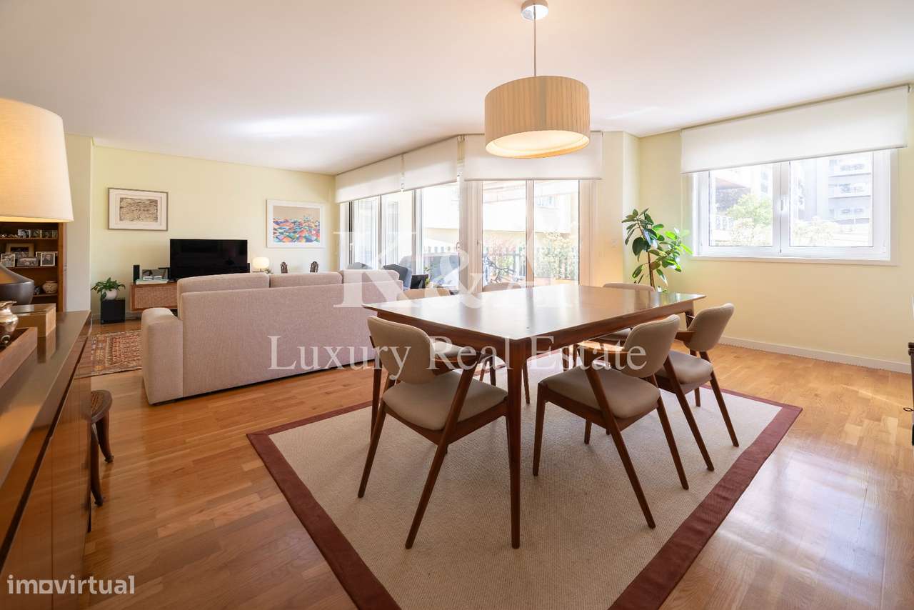 Apartamento T4+1 Venda em Aldoar, Foz do Douro e Nevogilde,Porto - Grande imagem: 5/10