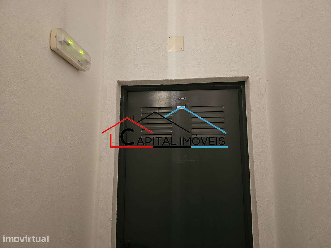 Apartamento T3 com suíte, varandas, garagem e arrecadação-38