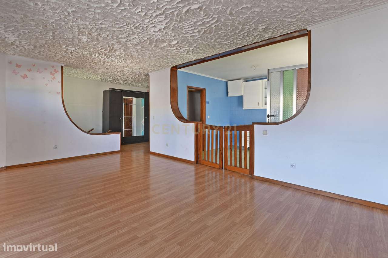 Moradia composta por Habitação, comercio e serviços-3