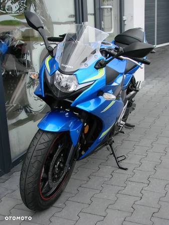 Suzuki GSX-R - 12